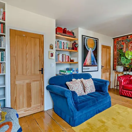 3 Bed In Oc-94928 קוקרמאות'